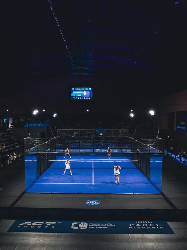 padel solution, padelbaan kopen, padel voordelen, padel inkomsten, padel banen, classic padelbaan, panorama padelbaan, full panorama padelbaan, spider padelbaan, padel diensten, padel planning, padel installatie service, padelbaan onderhoud, padel panorama baan